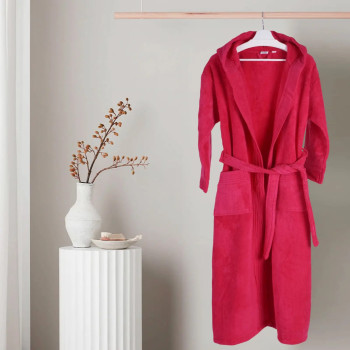 Хавлиен халат с качулка Pure Pink – за комфорт и елегантност в розово