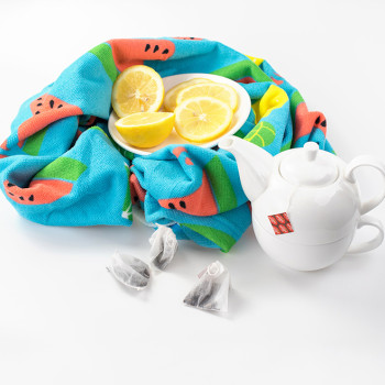 Плажна кърпа с плодова орнаментика Freshness