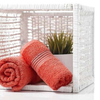 Жизнерадостна хавлиена кърпа за тяло Elegance в коралово