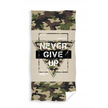 Памучна плажна кърпа Never Give Up – мотивация и комфорт на плажа
